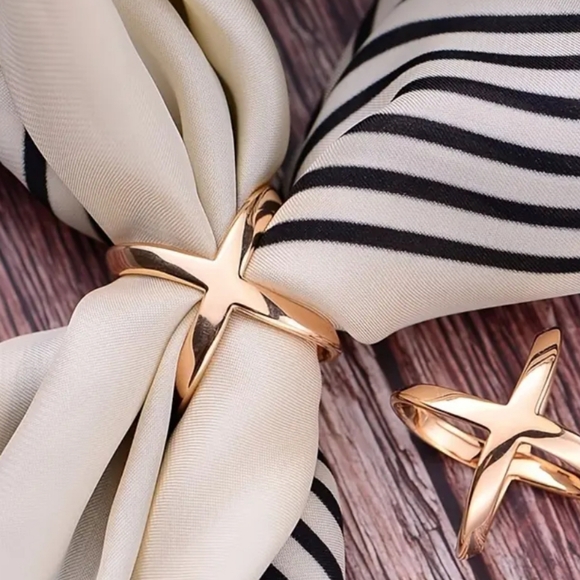 Silver color cross scarf tie‎ - Picture 2 of 2